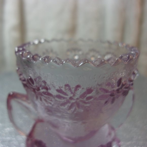 H-139 VINTAGE WILKERSON GLASS BUNNY RABBIT EGG HOLDER IN PINK - Picture 5 of 13